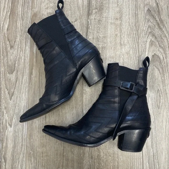 Zadig et Voltaire Black Leather Ankle Boots with belt - Picture 3 of 14
